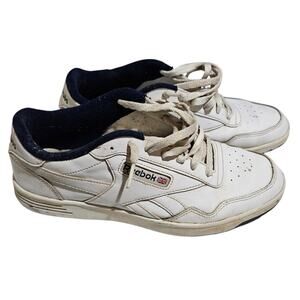 Mens Size 9 - Classic Style Reebok Club Memt Sneaker - White Navy Shoes - 11/23